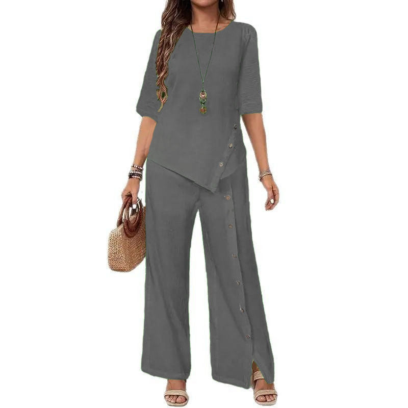 A loose two-piece women's half-sleeved shirt set
