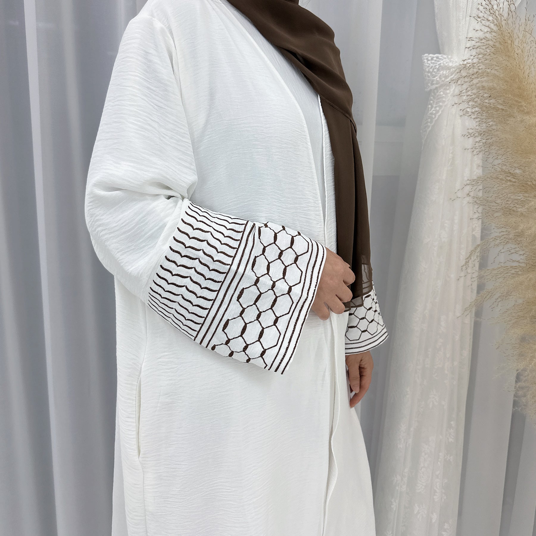Embroidered tassel cardigan robe