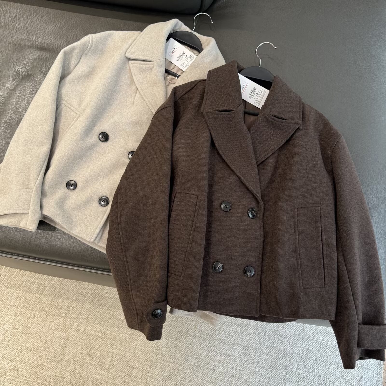 Short coat with lapel and double lapels