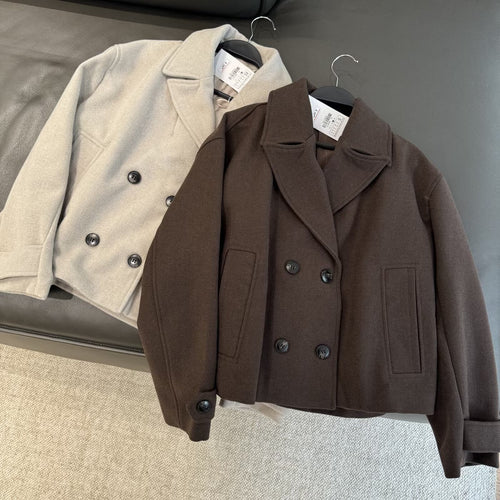 Short coat with lapel and double lapels