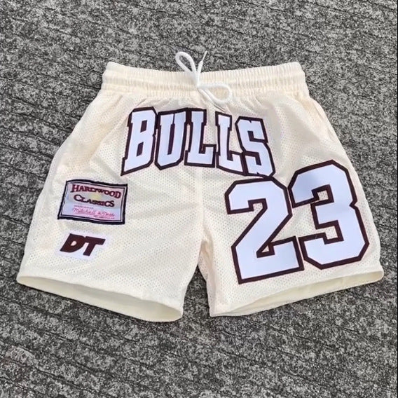 Casual and versatile mesh summer shorts