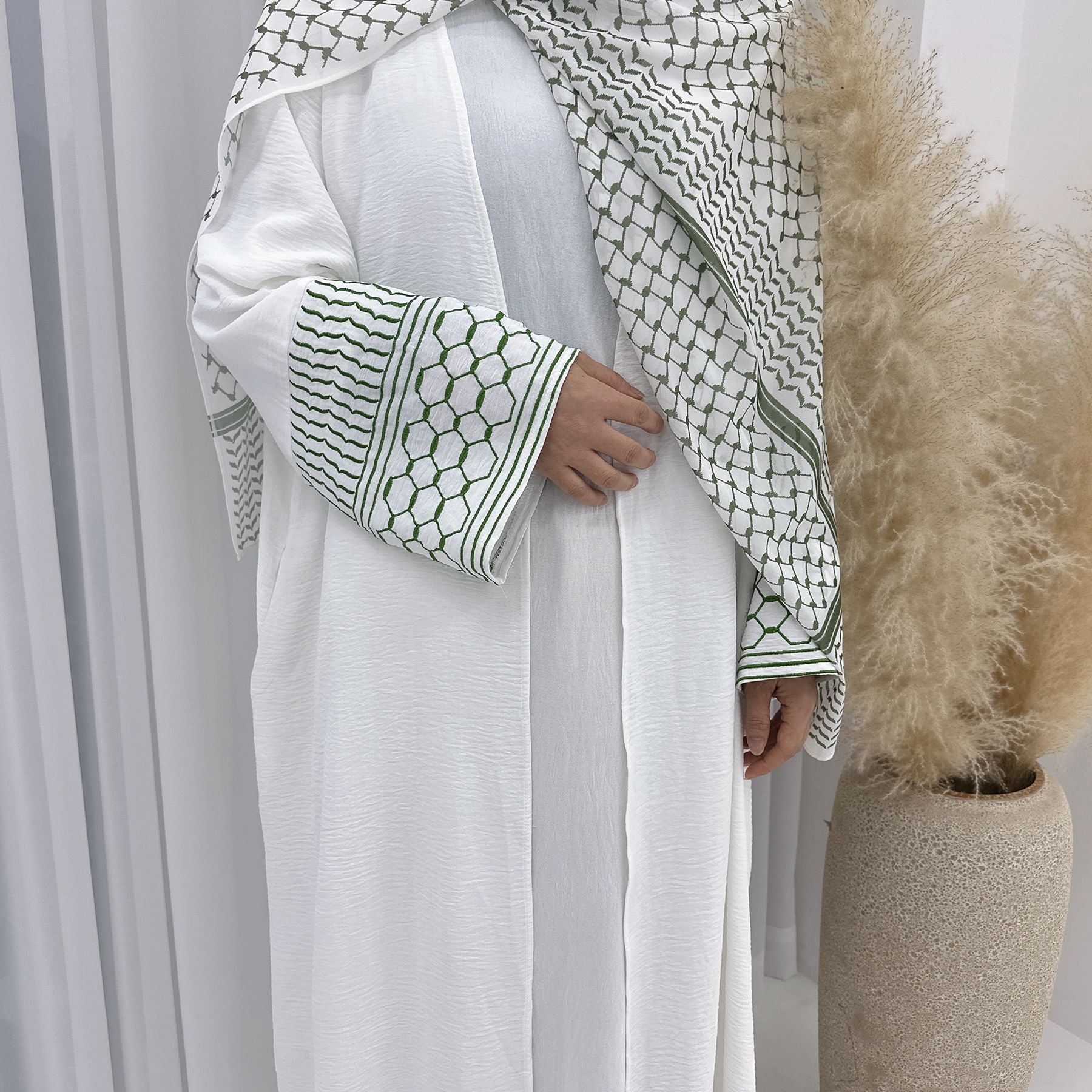 Embroidered tassel cardigan robe