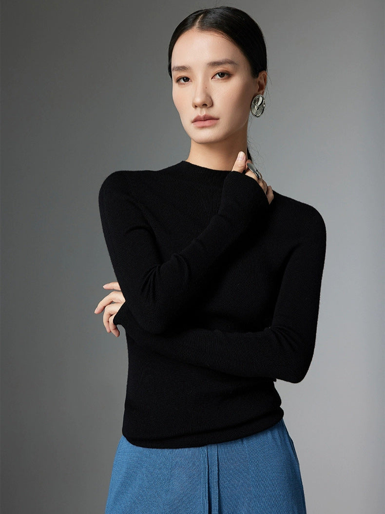 Half-turtleneck and long sleeves sweater