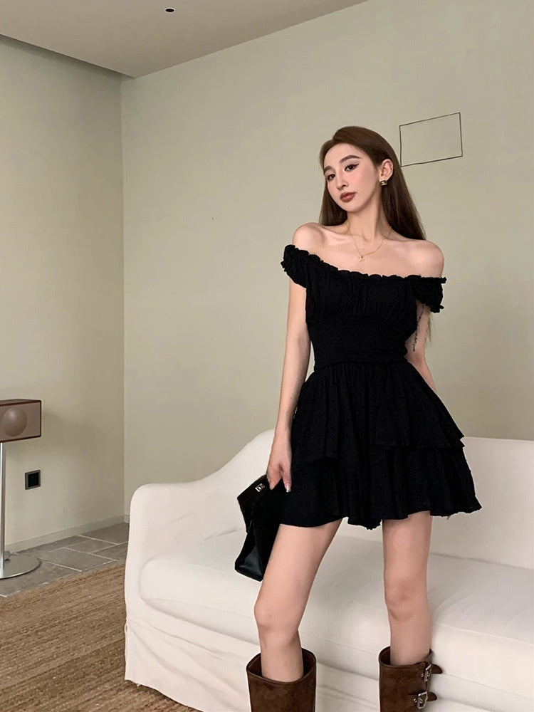 One-shoulder sleeveless suspender dress for women