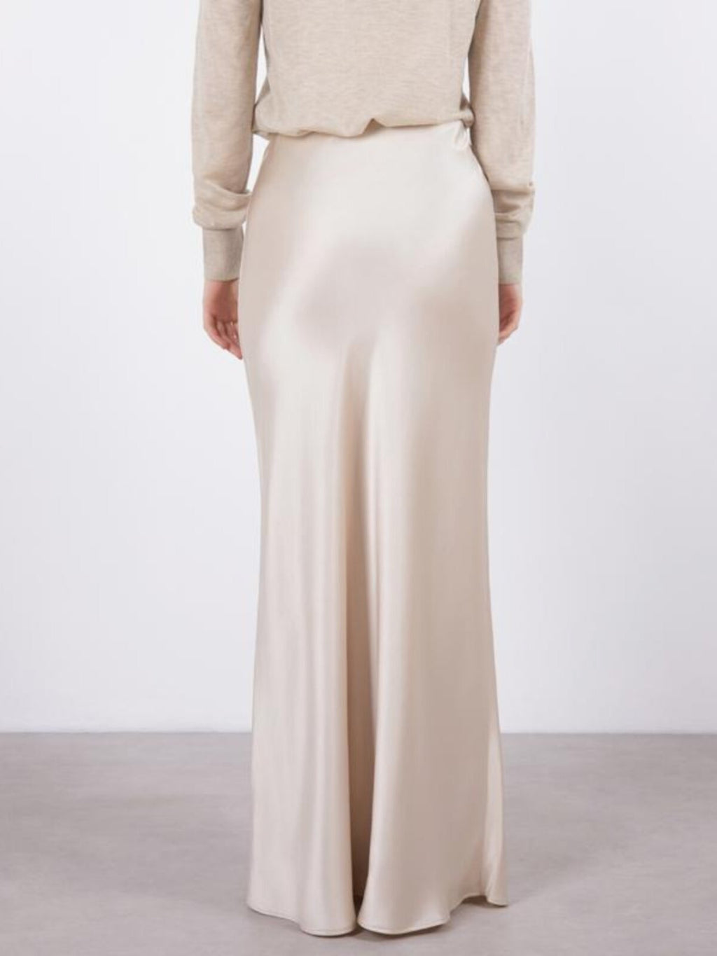 Lace half-length skirt