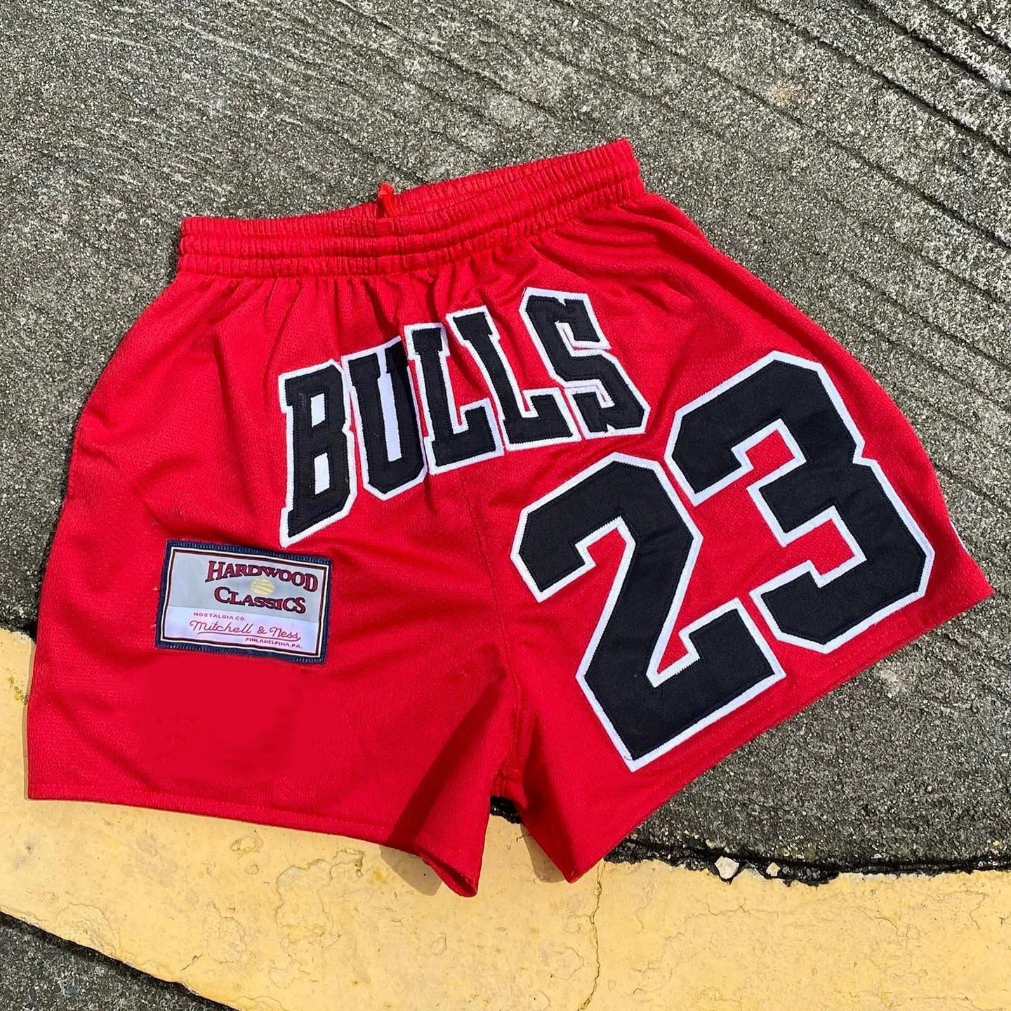 Casual and versatile mesh summer shorts