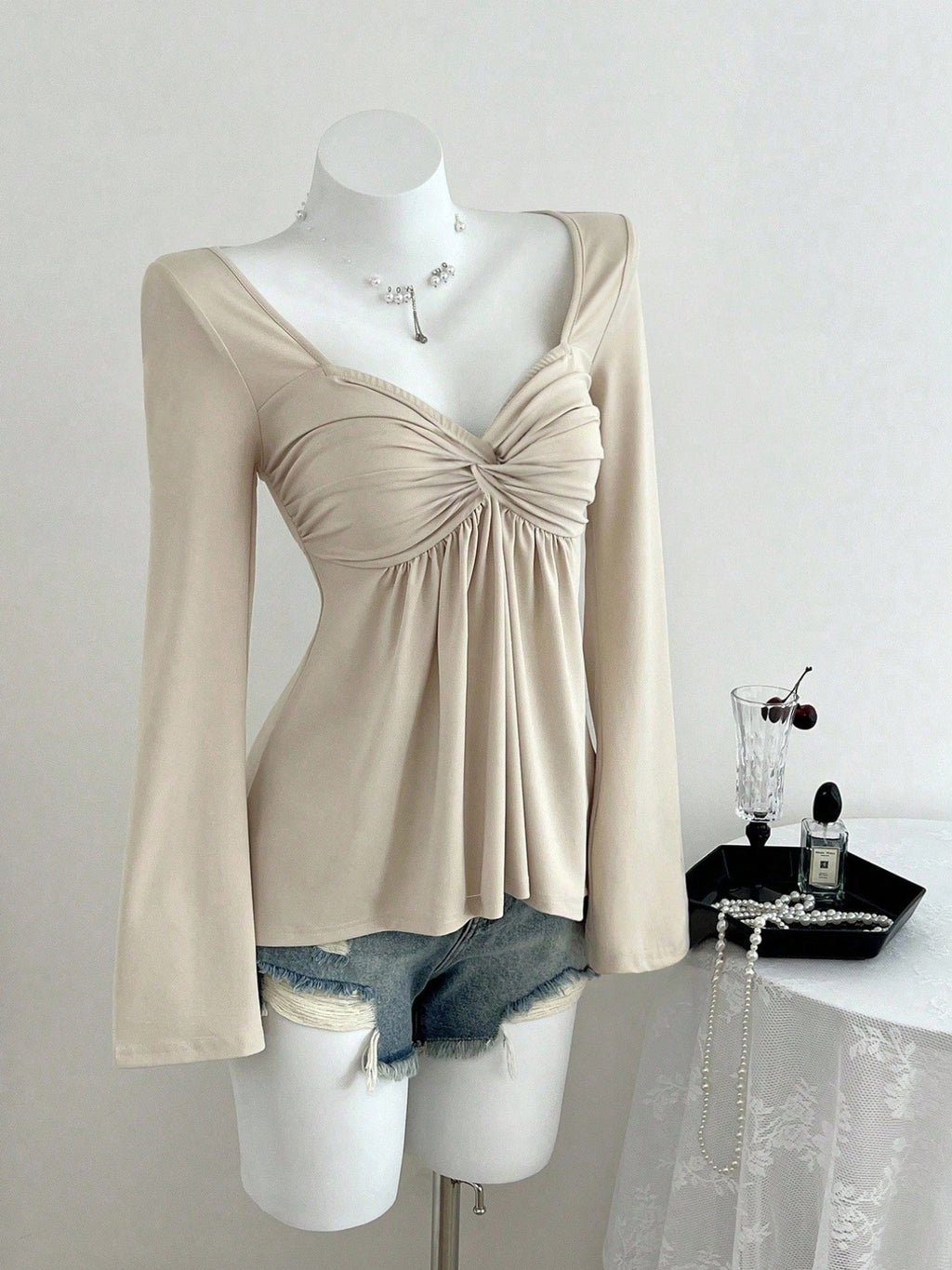 V-neck long-sleeve elegant T-shirt