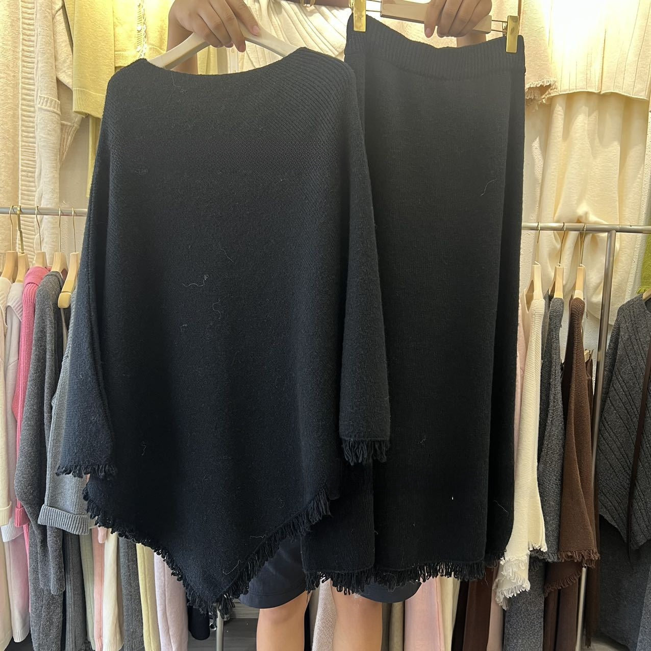 Women?s Knitted Suit - Two-piece set knitted cape jacket and matching skirt