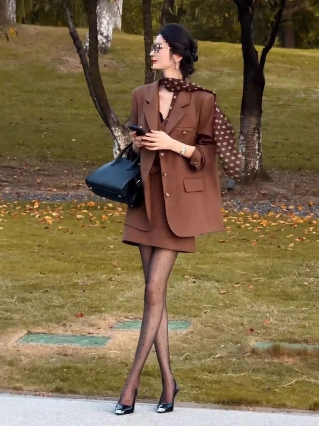 Sharp and polished business suit - Three-piece set suit jacket, vest, and skirt