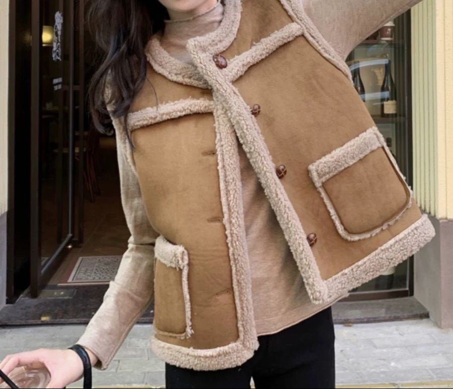 Women's Faux Fur Vest with Round Neck