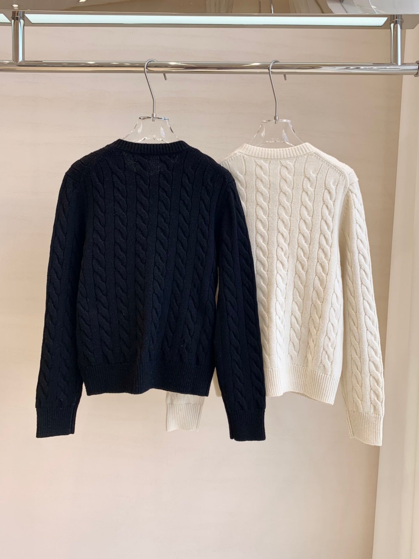 Women's Cable Knit Wool Cardigan