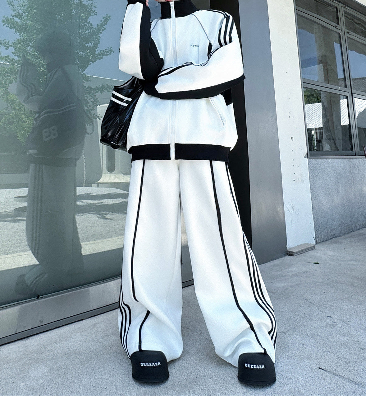 Men's Black and White Color-Block Sports Suit - Two-piece set