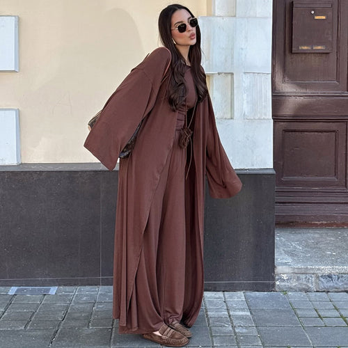 Casual long-sleeved coat, T-shirt, and pants