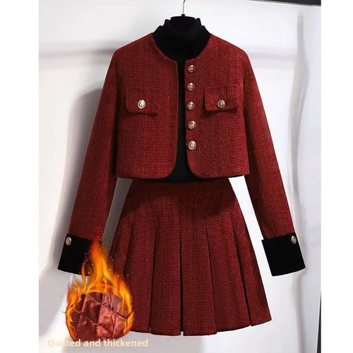 Two-piece set of pleated skirts