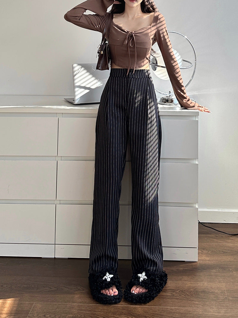 Slimming and flowing striped straight-leg suit pants