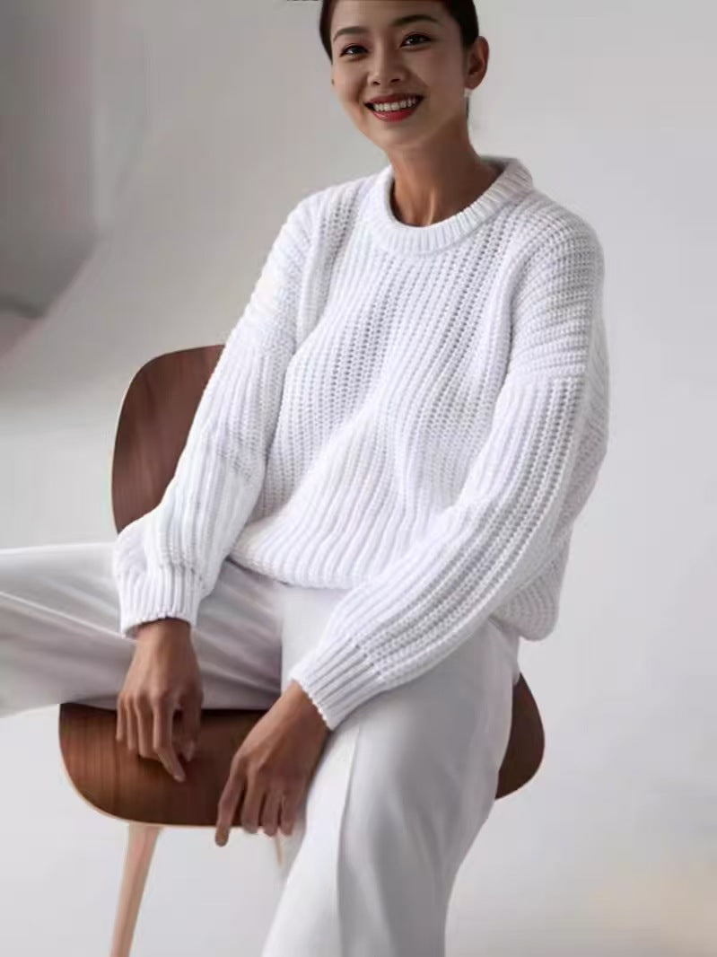 Round neck pullover sweater