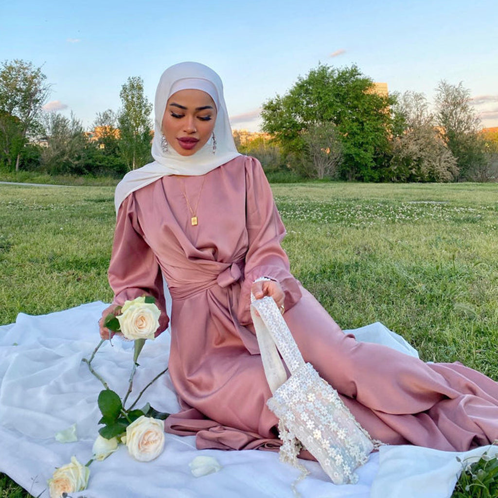 Solid-color long robe and ankle-length dress