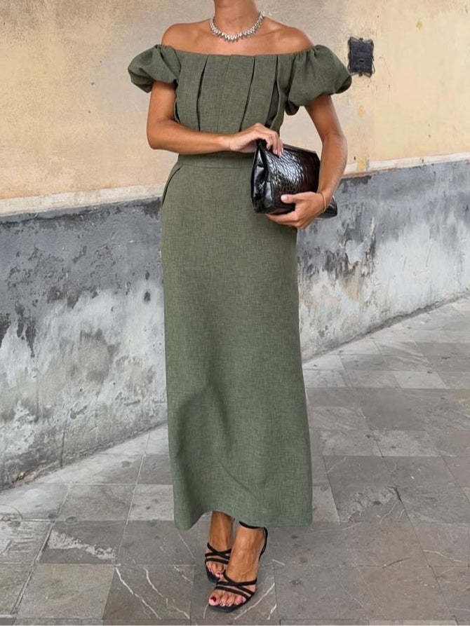Elegant and slim-fitting short-sleeved long dress