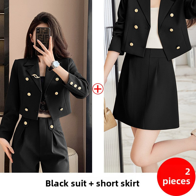 Short-sleeved suit set