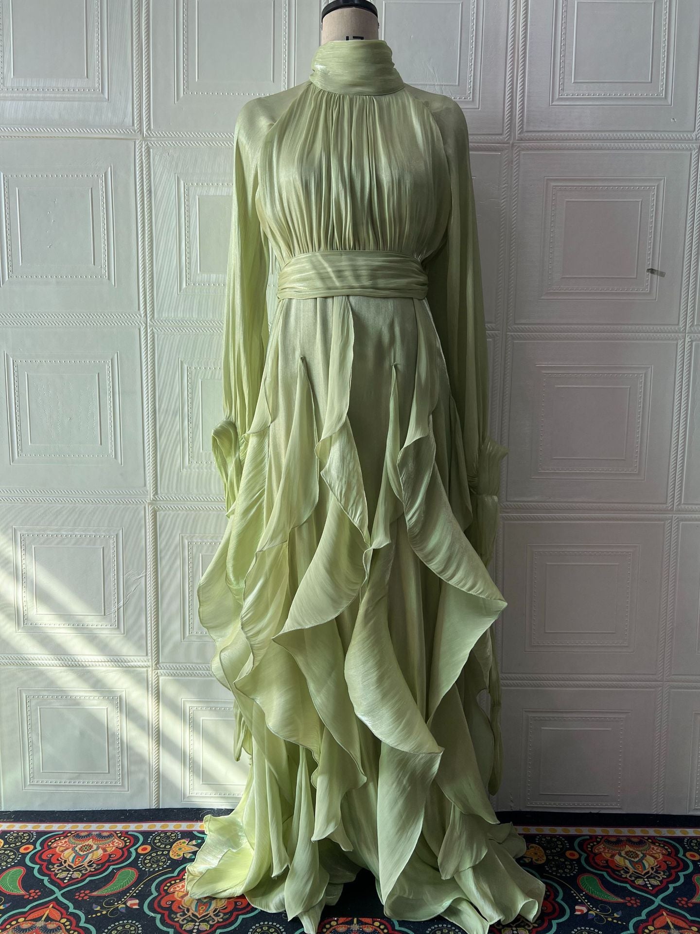 Elegant Ruffled Slim Dress