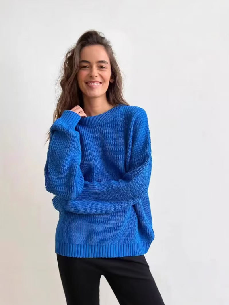 Round neck pullover sweater