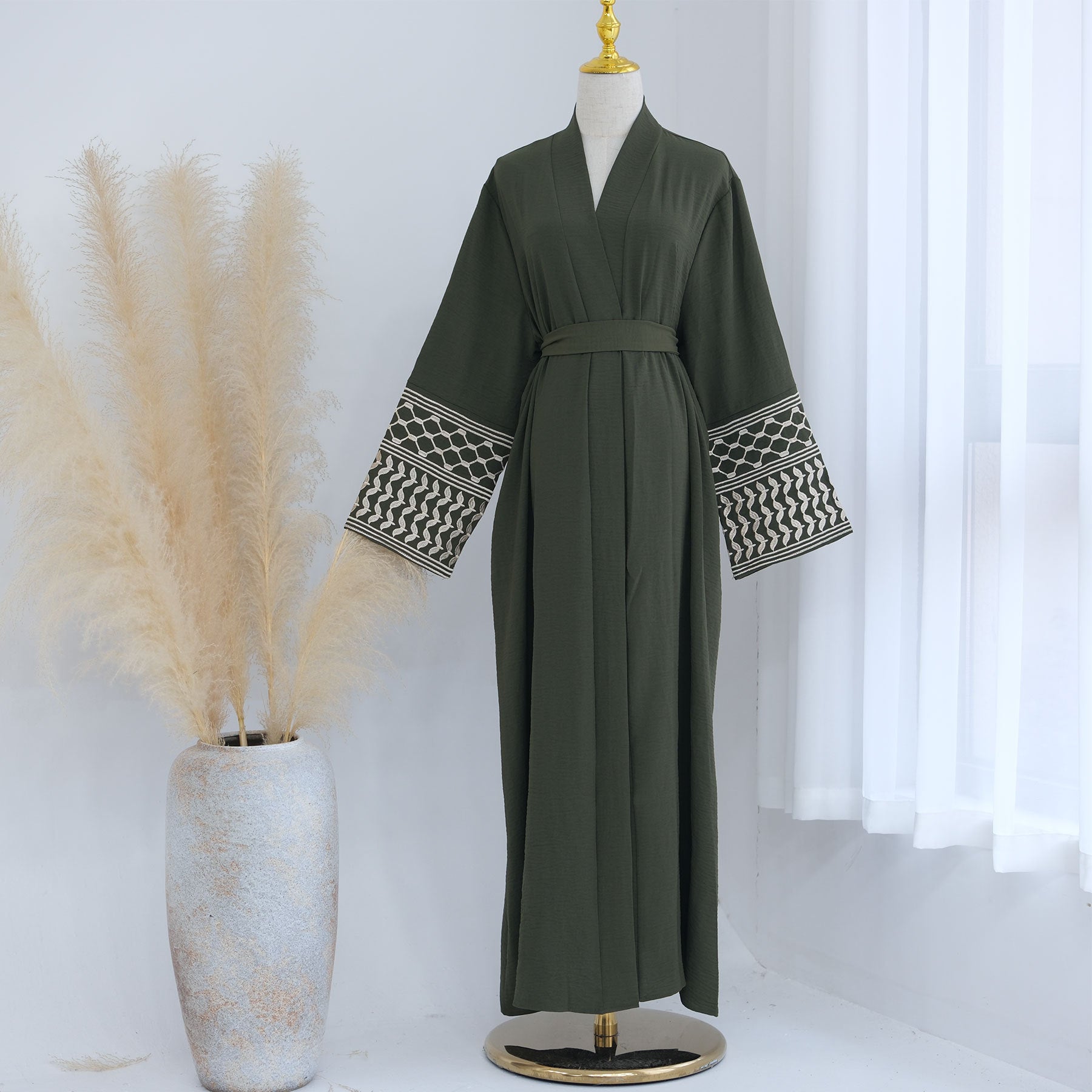 Embroidered tassel cardigan robe