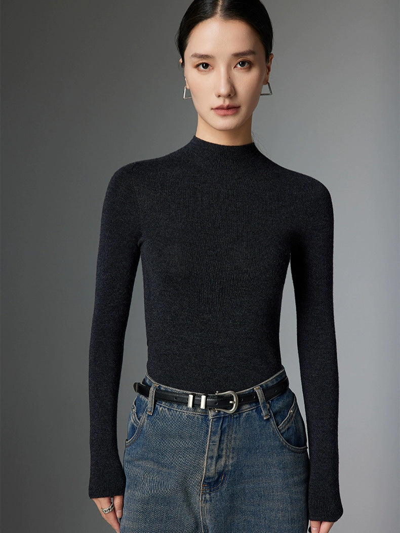 Half-turtleneck and long sleeves sweater