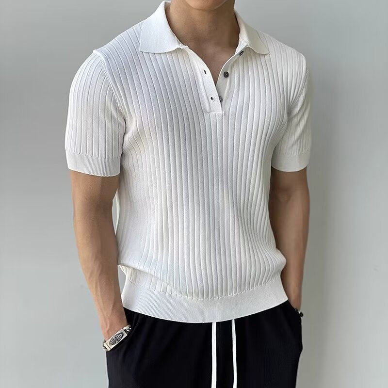 A short-sleeved man with lapel polo shirt