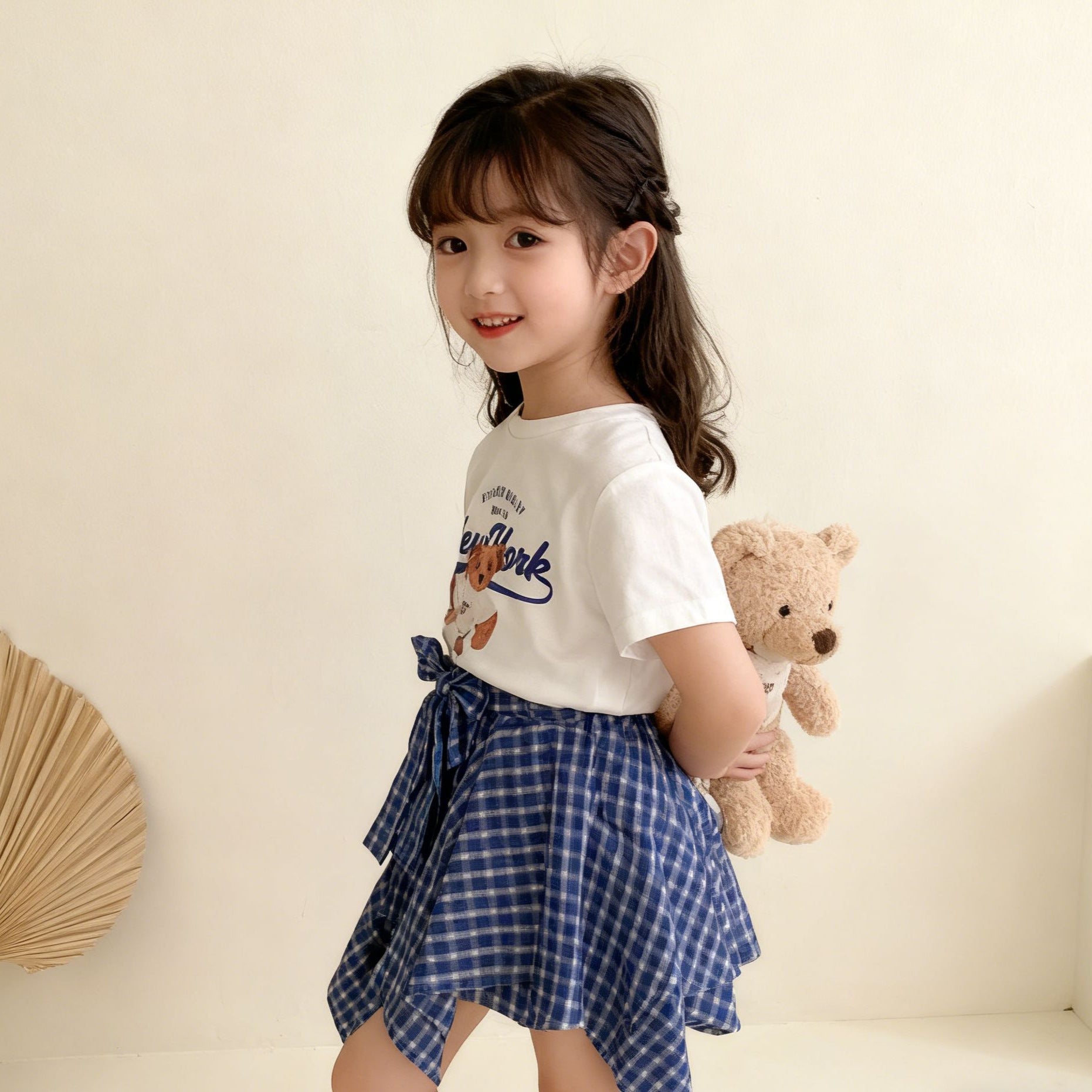 Girls' Cartoon Print T-Shirt and Skirt Set