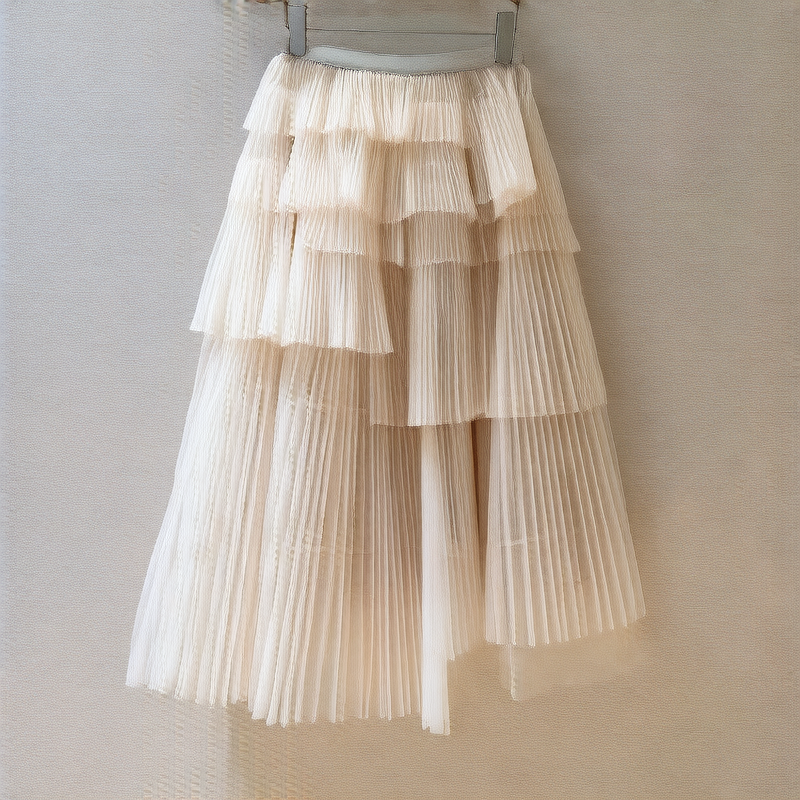 Half-length dress pleated skirt cake
