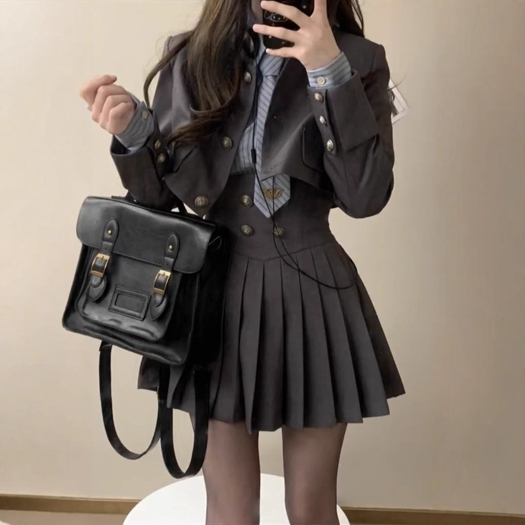 College-style short-sleeved suit skirt set