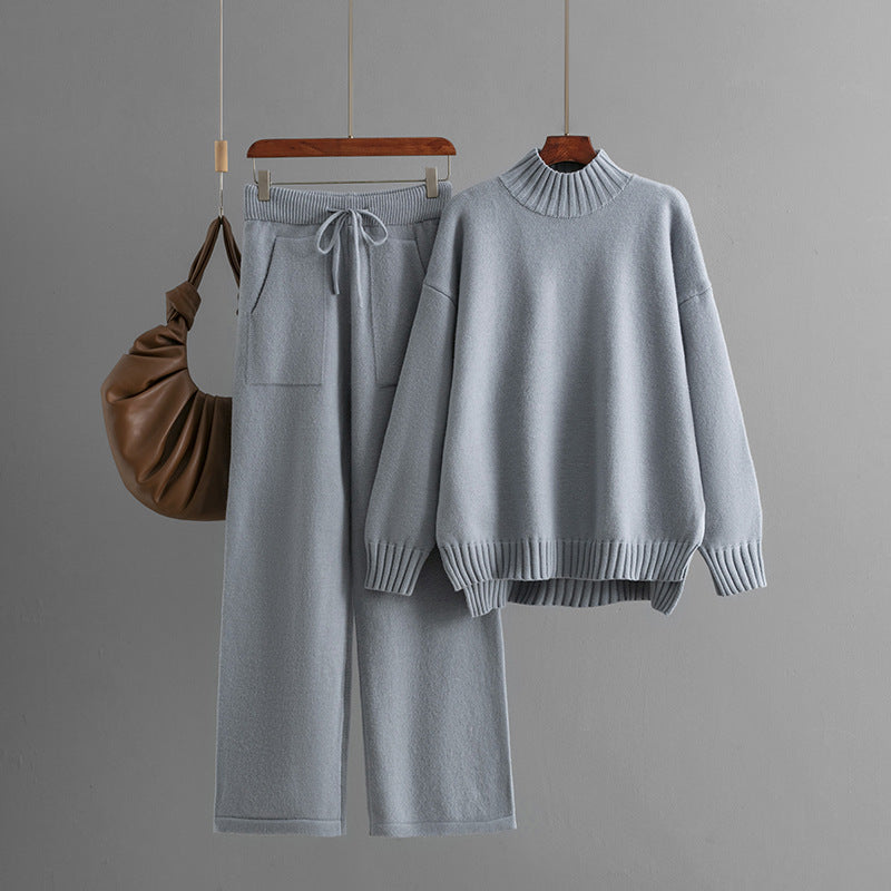 Women's Knitted Suit