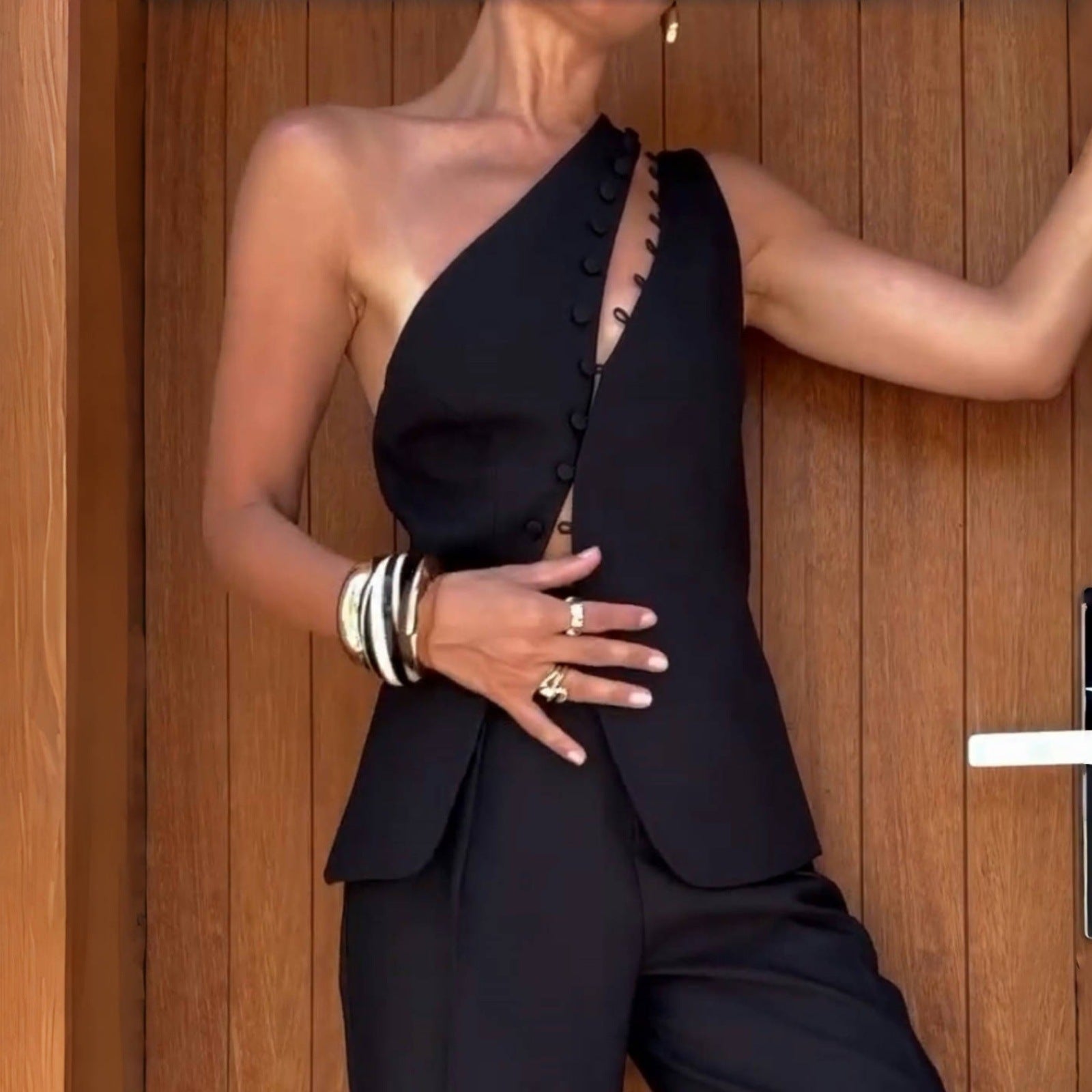 Fashion Sleeveless Vest with Hook Closure