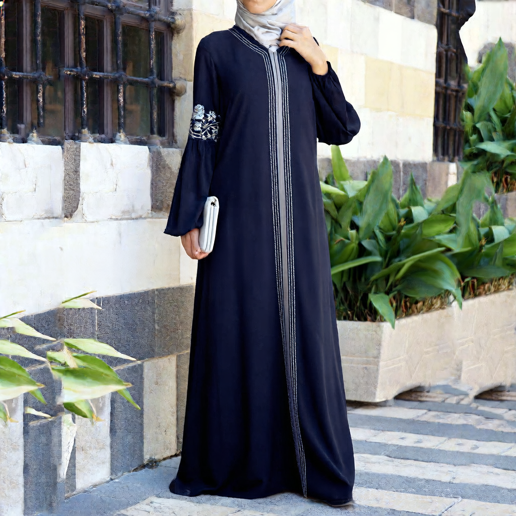 Embroidered dress or robe