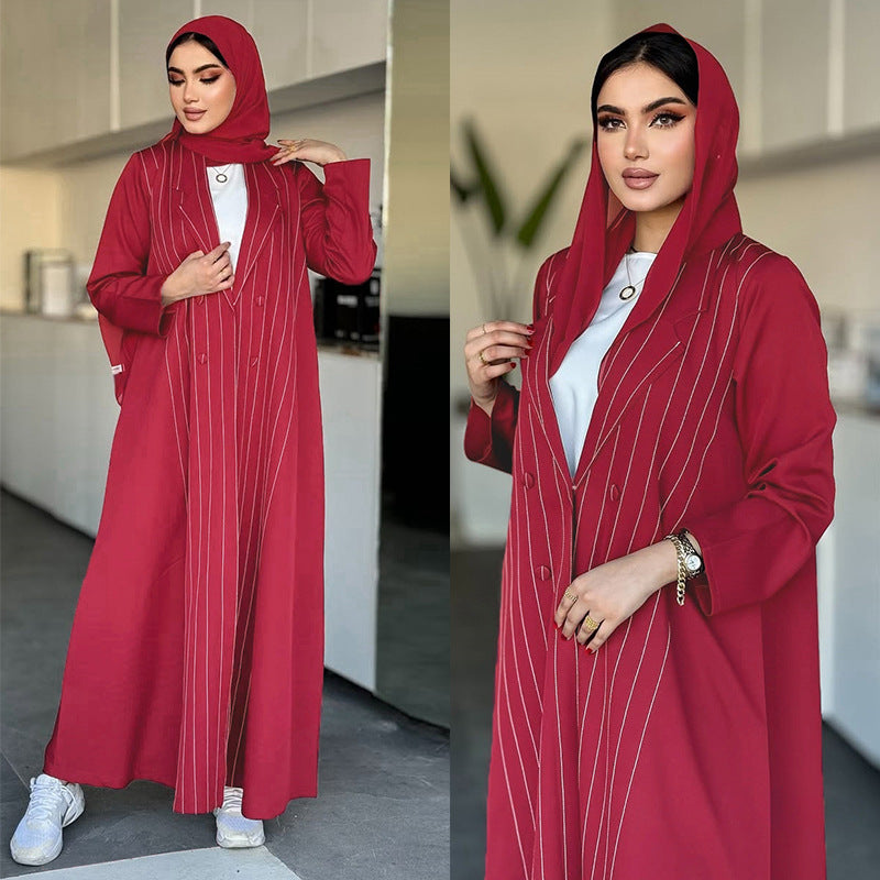 Contrasting color stripe robe