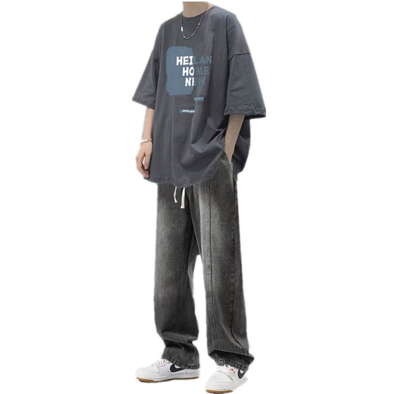 Short-sleeved T-shirt and straight-leg jeans set