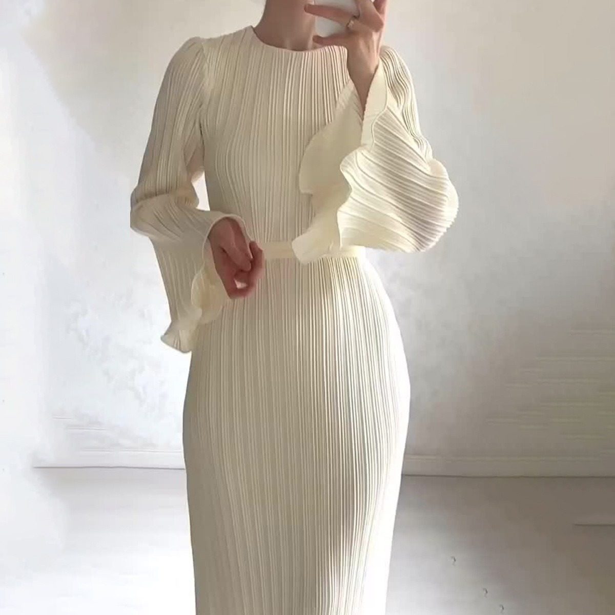 Women's Round Neck Pleated Dress
