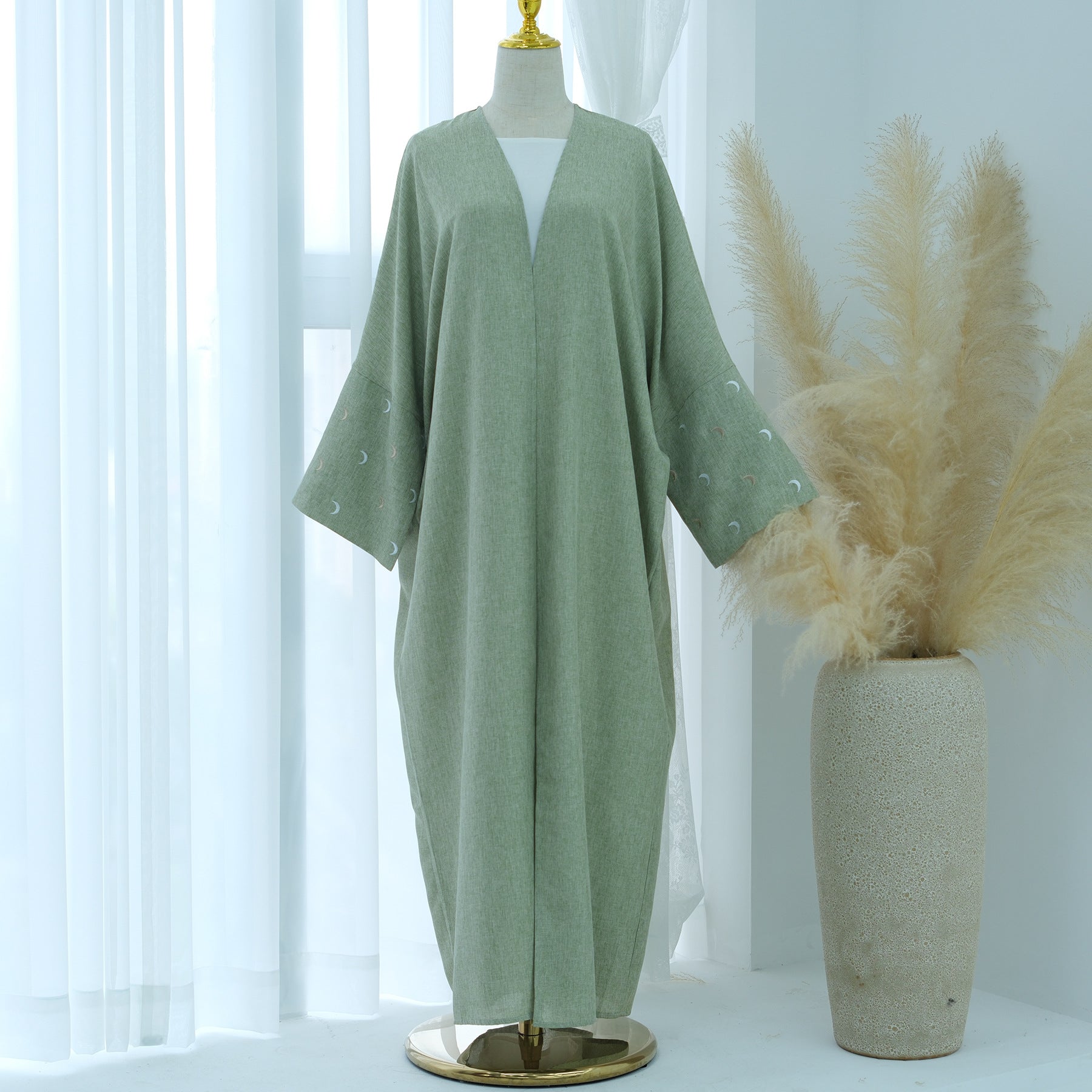 Embroidered elegant cardigan robe
