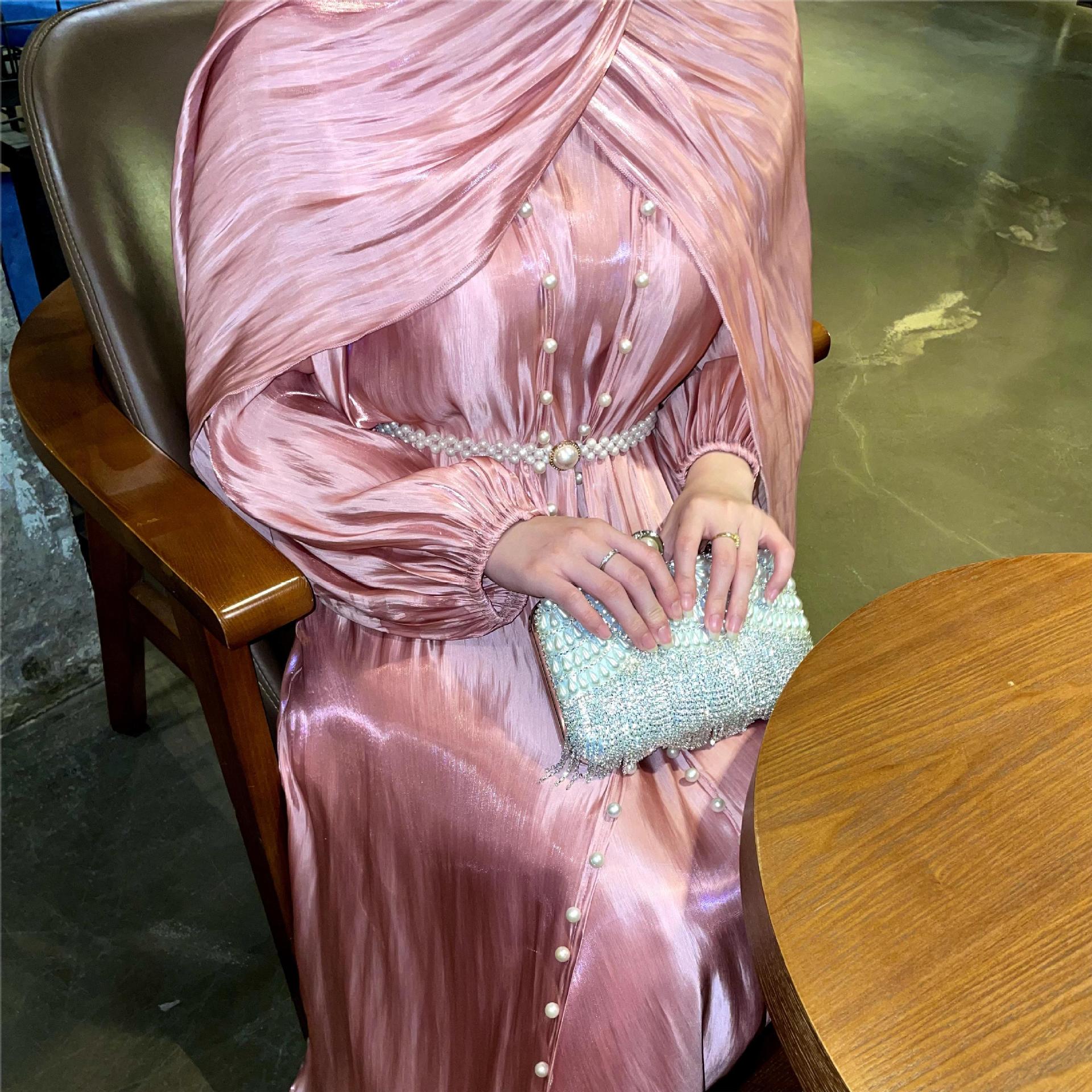 Flowing fabric three-piece dress robe