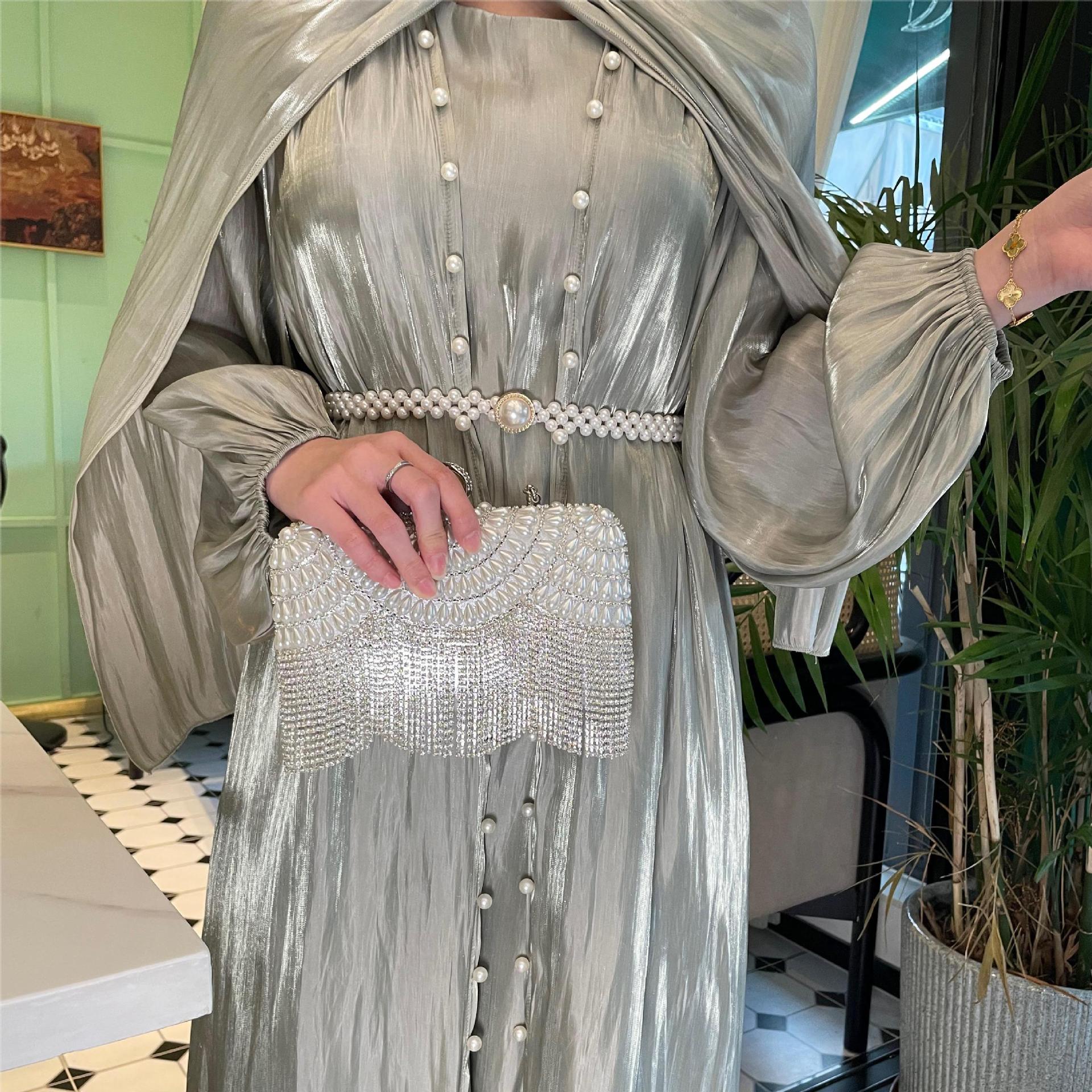 Flowing fabric three-piece dress robe