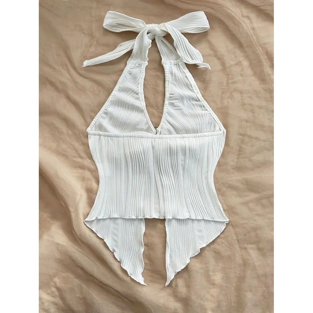 V-neck collarless short-sleeved top