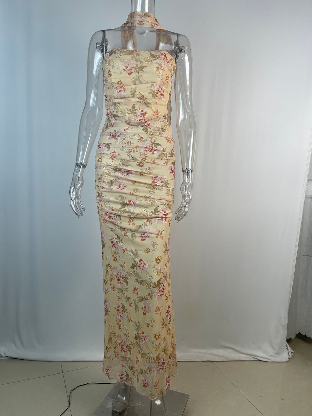 Women's Tube Top and Pencil Skirt Two-Piece Set