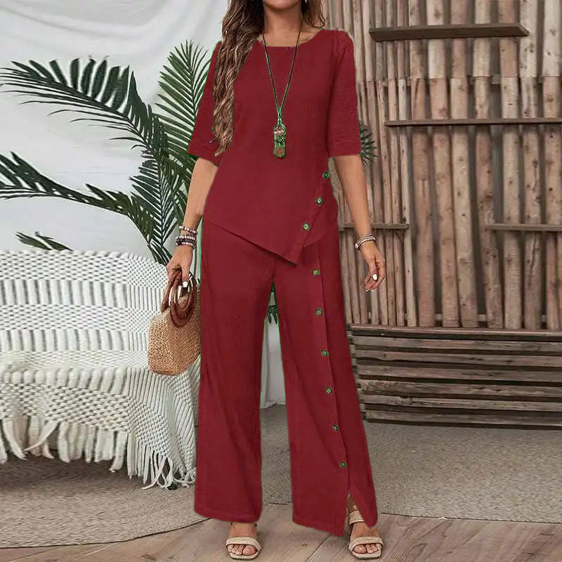A loose two-piece women's half-sleeved shirt set