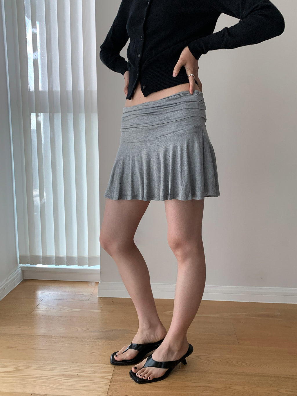 Anti-exposure midi skirt