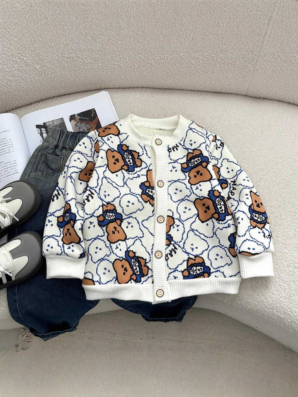 Warm children's clothing