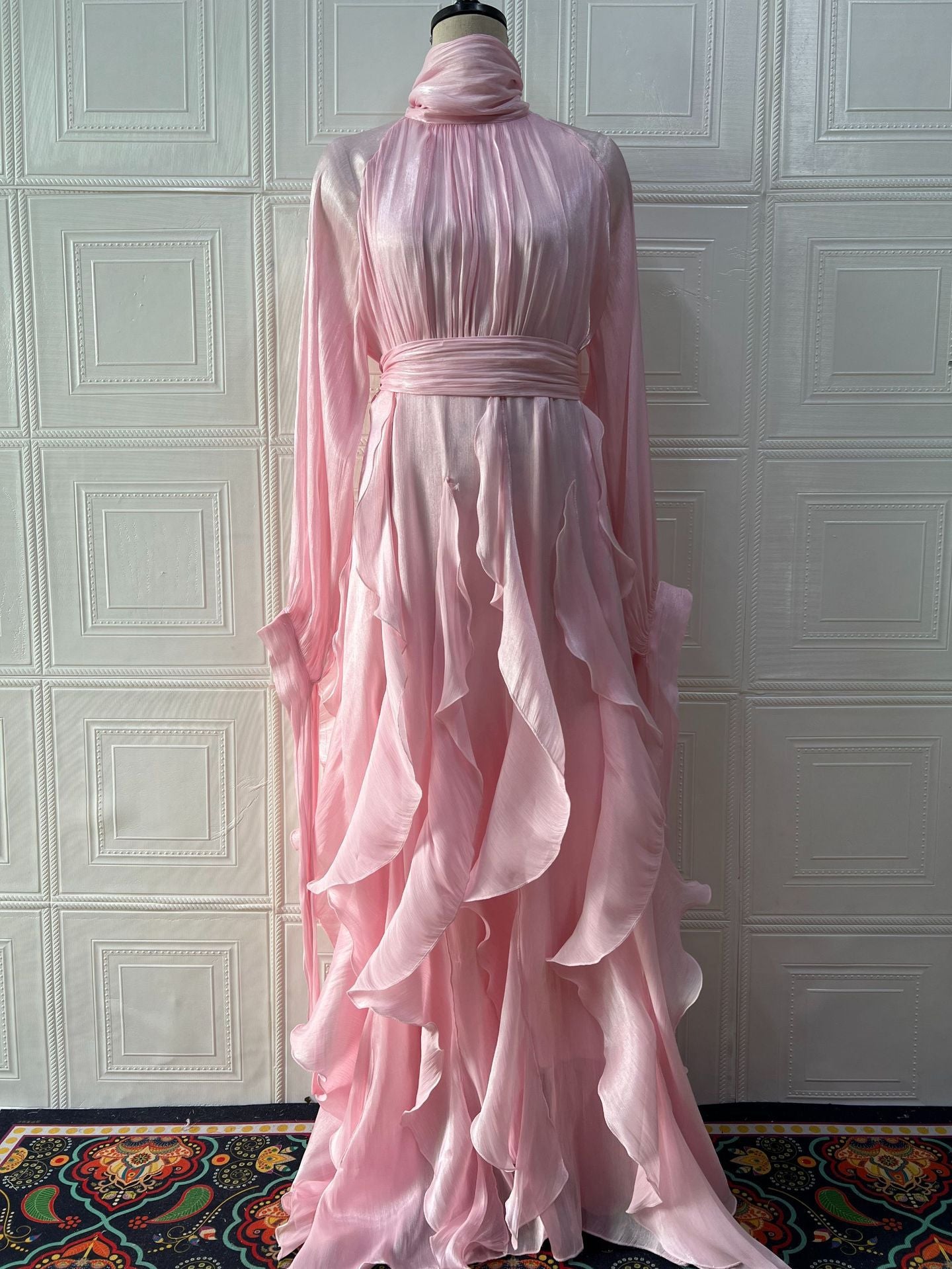 Elegant Ruffled Slim Dress