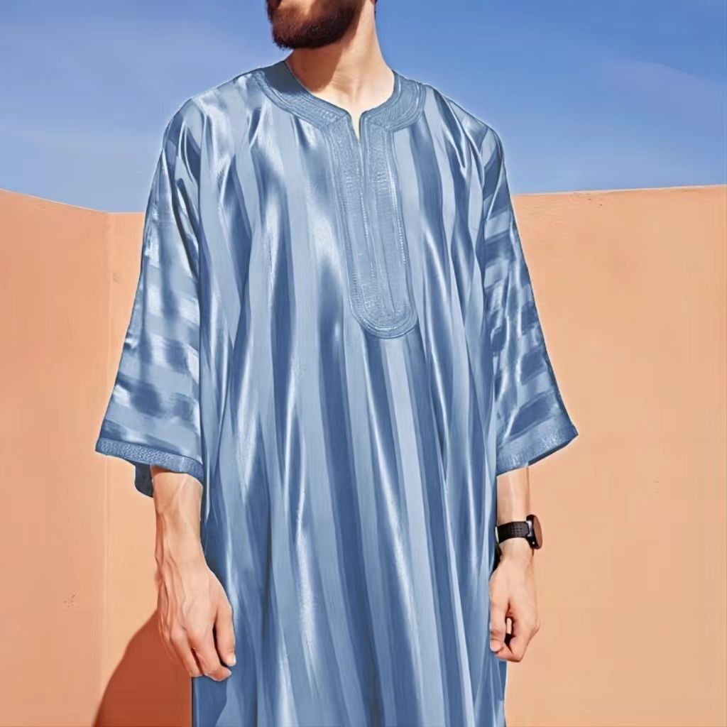 Middle Eastern casual embroidered robe