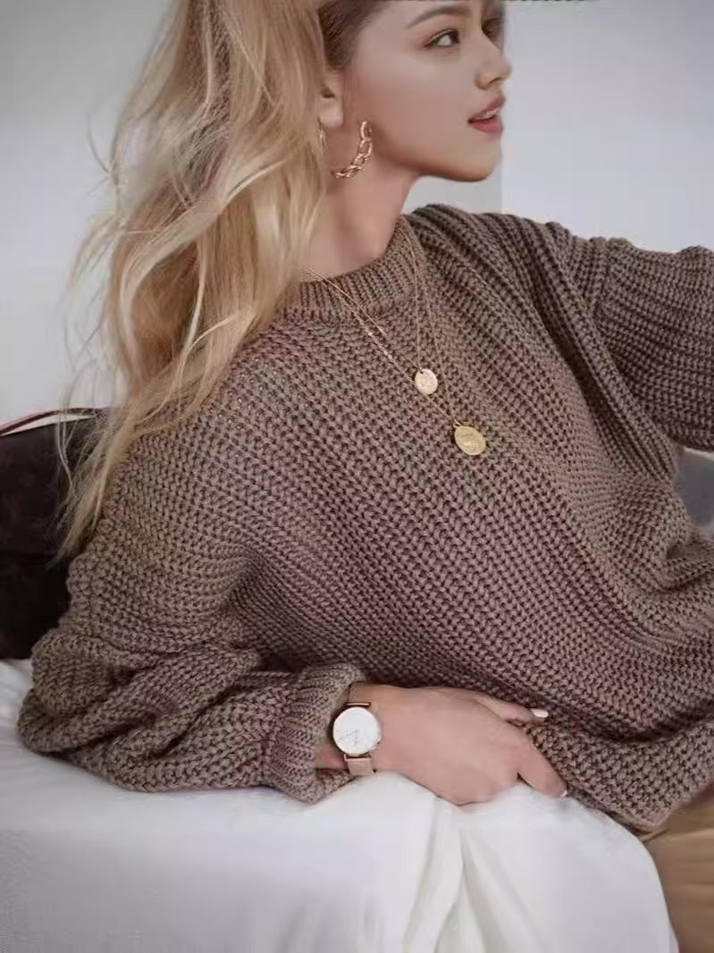 Round neck pullover sweater
