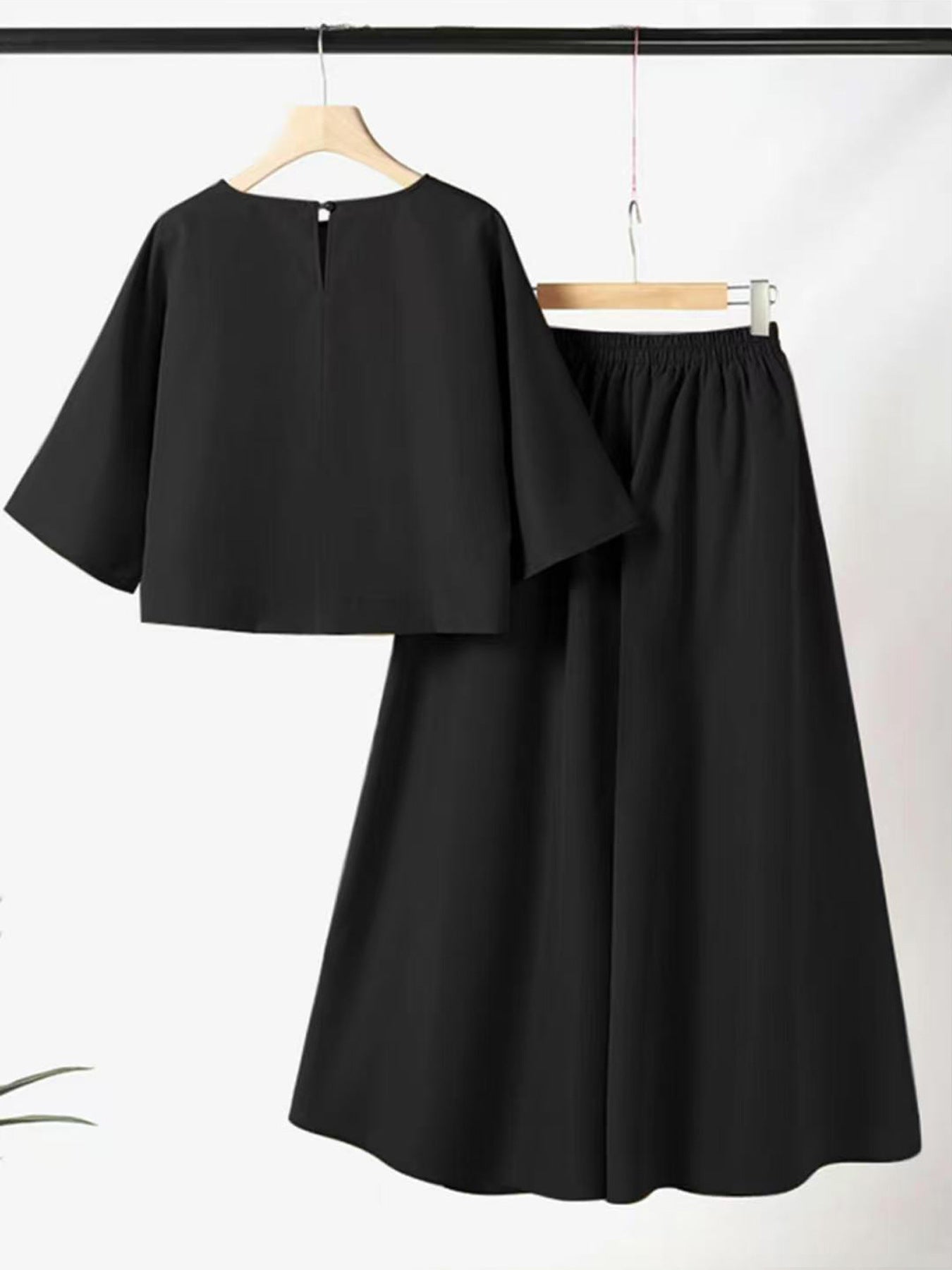 Solid Color Short-sleeved Casual Loose Trousers