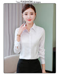 Short-sleeved women's blouse